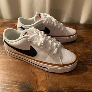 Nike Court Legacy